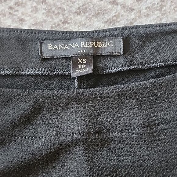 Banana Republic- bell sleeve top - Picture 3 of 8